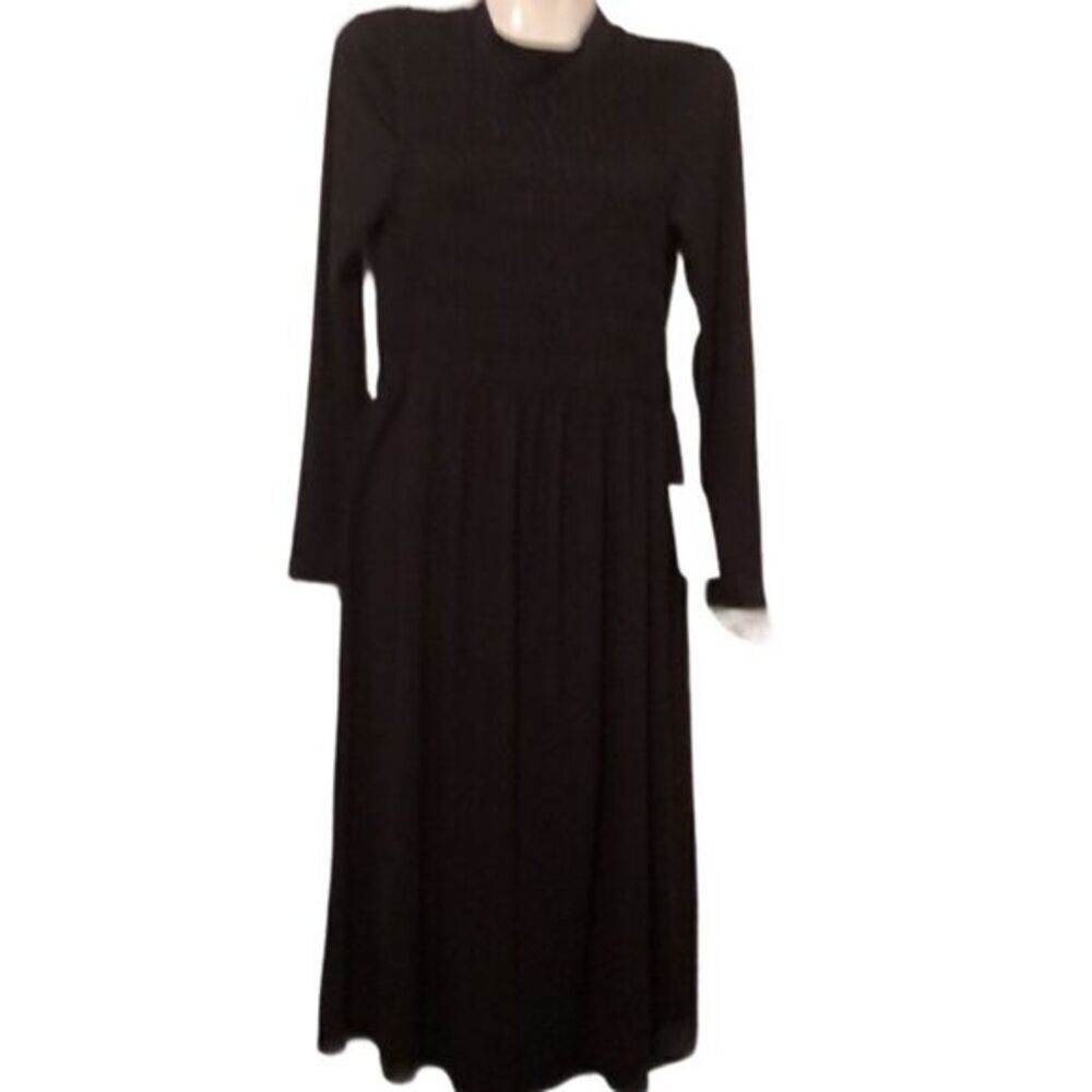 Velvet Torch women’s dress Size Small black midi smocked‎ chest long sleeve NWT
